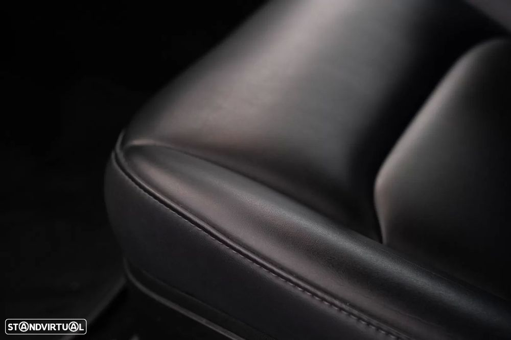 Tesla Model 3 Long Range Tração Traseira - 14