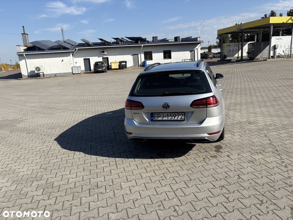 Volkswagen Golf - 5