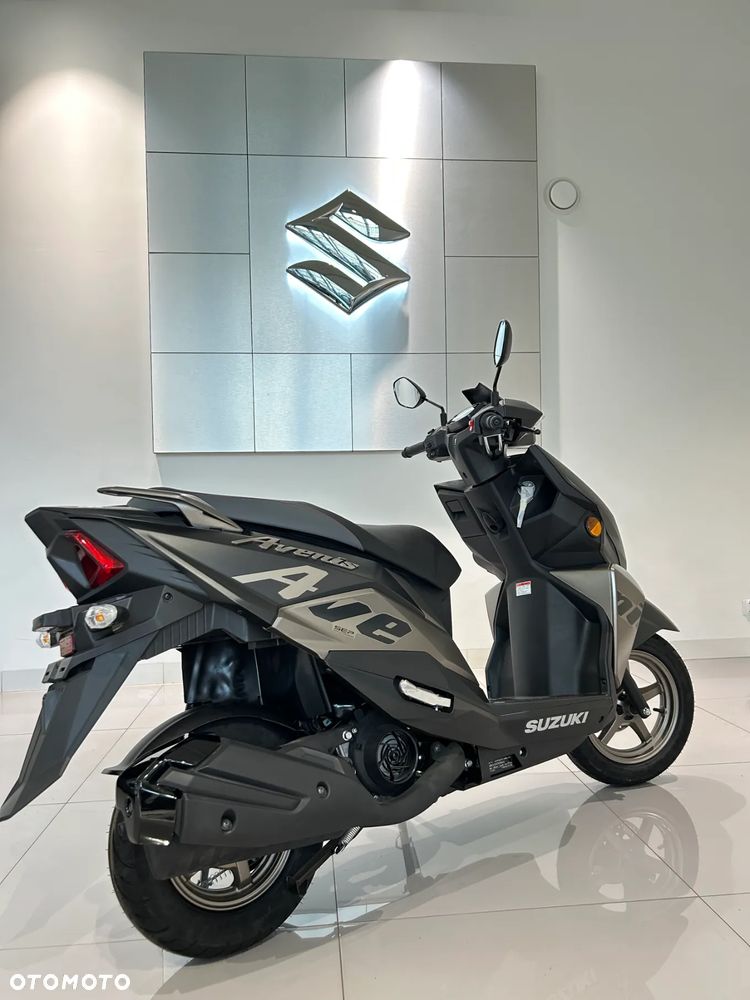 Suzuki Avenis - 2