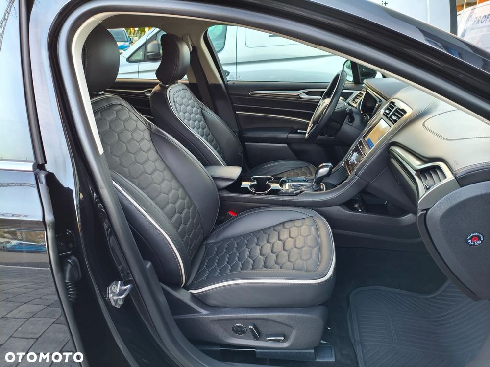 Ford Mondeo 2.0 Hybrid Vignale - 11