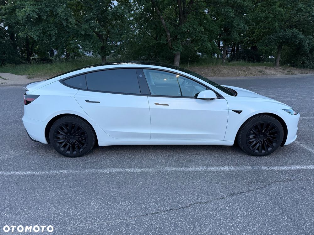 Tesla Model 3 - 6
