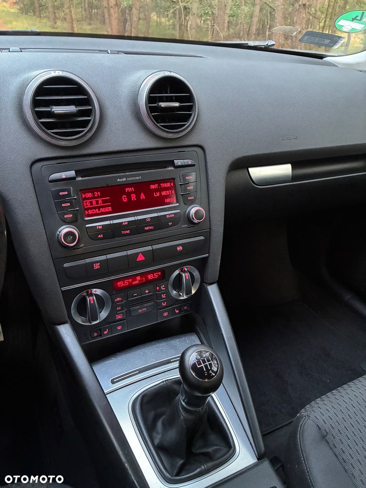 Audi A3 Sportback 1.4 TFSI Ambiente - 12
