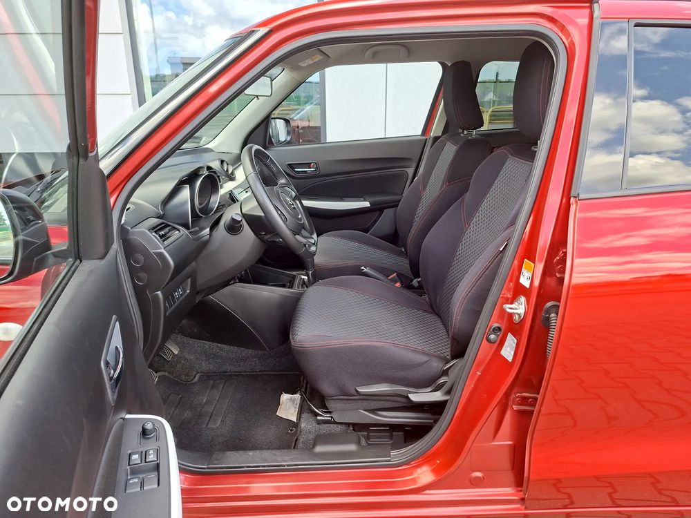 Suzuki Swift 1.2 SHVS Premium Plus - 11