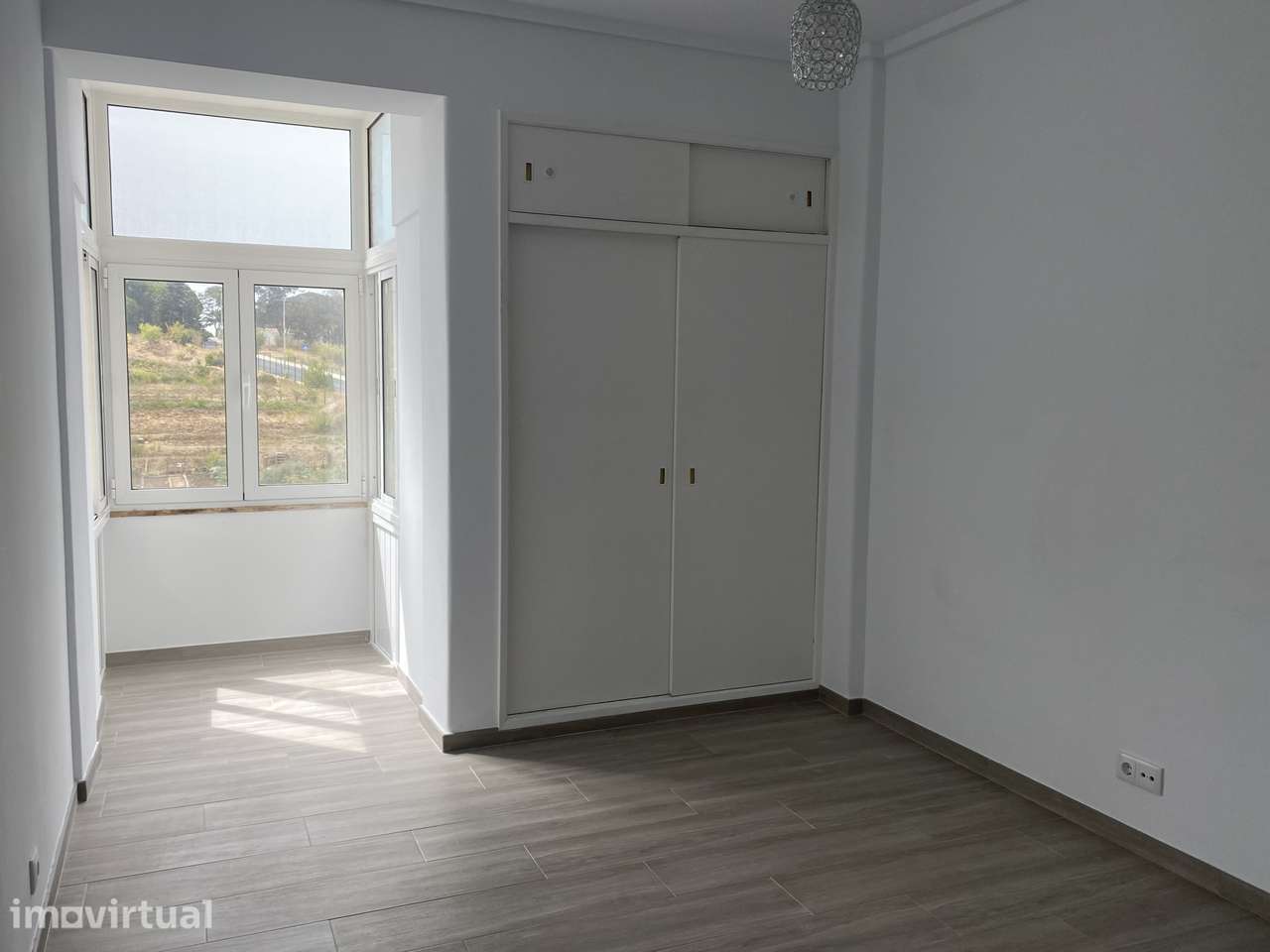 Apartamento T2 em Algés com elevador e pronto a habitar - Grande imagem: 4/13