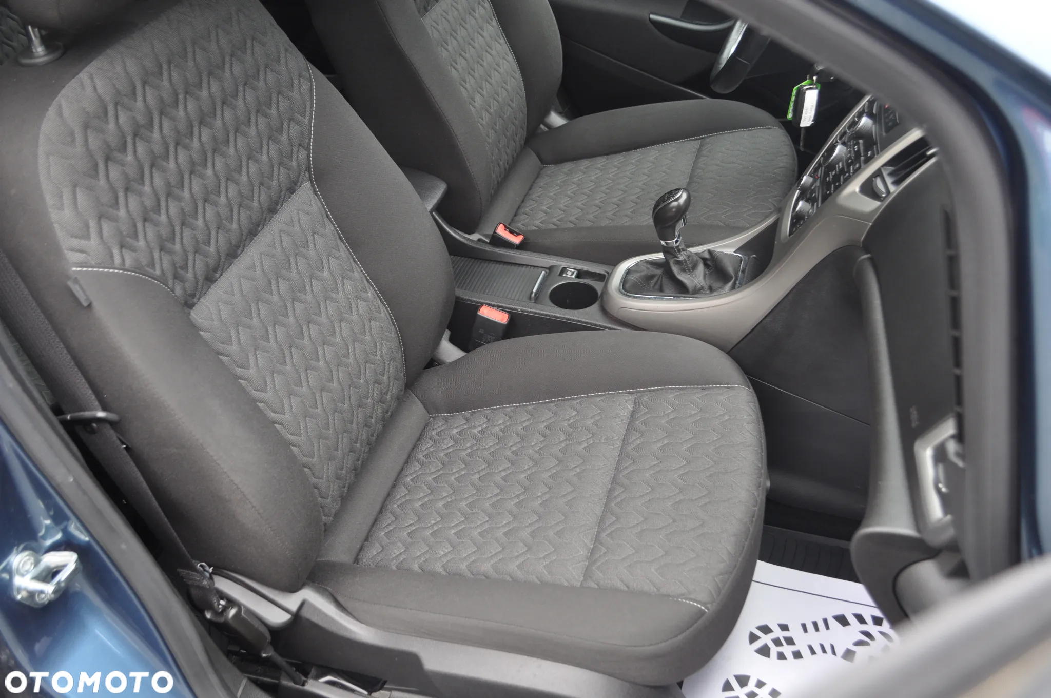 Opel Astra 1.4 Turbo Color Edition - 22