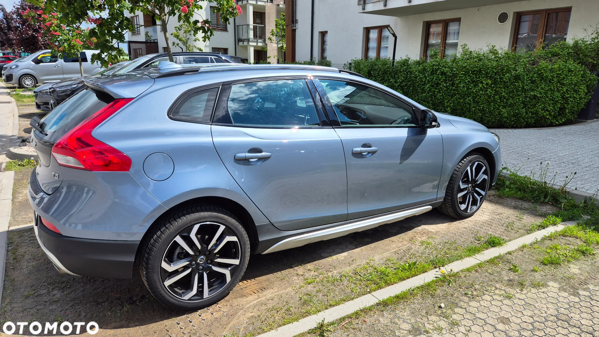 Volvo V40 Cross Country T3 Drive-E Summum - 4
