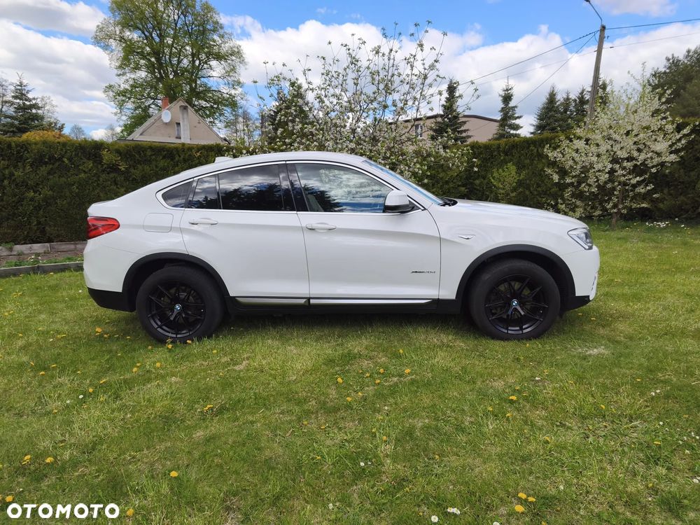 BMW X4 xDrive20d xLine - 14