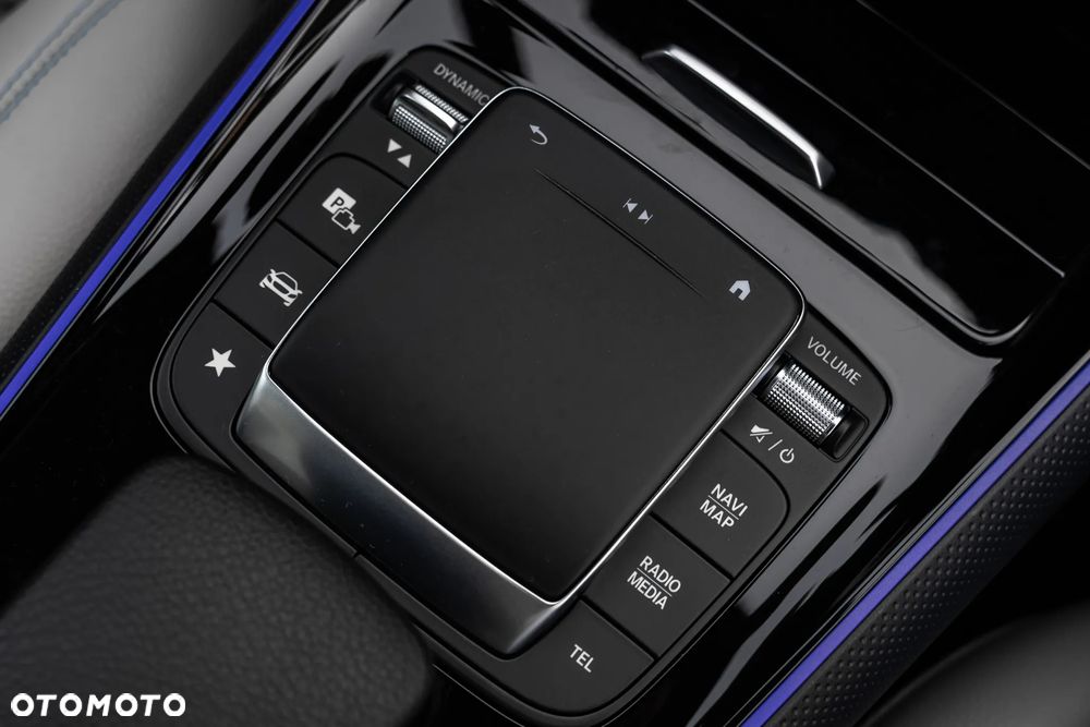 Mercedes-Benz GLB 200 Style 7G-DCT - 32