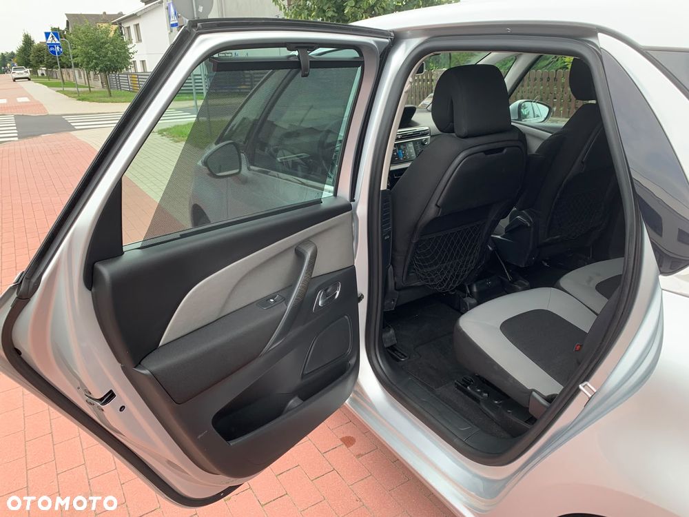Citroën C4 Picasso 1.6 e-HDi Seduction ETG6 - 23