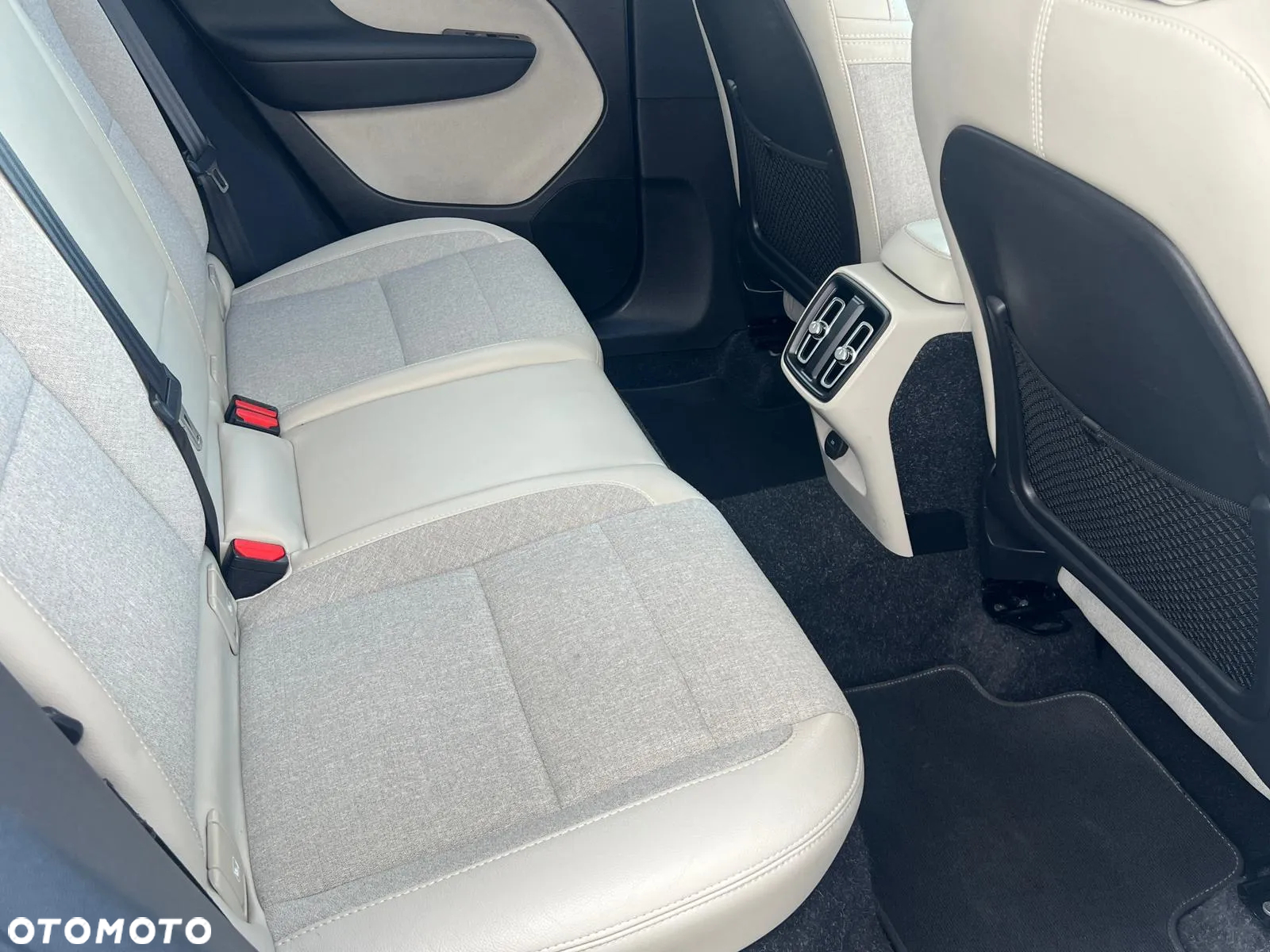 Volvo XC 40 - 21