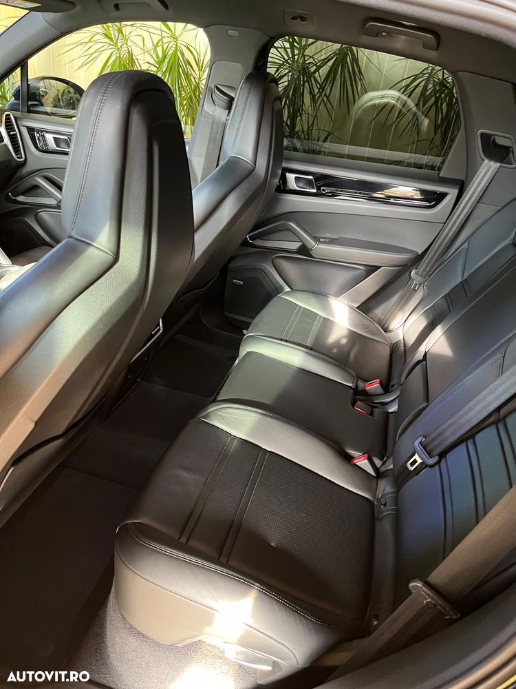 Porsche Cayenne - 14