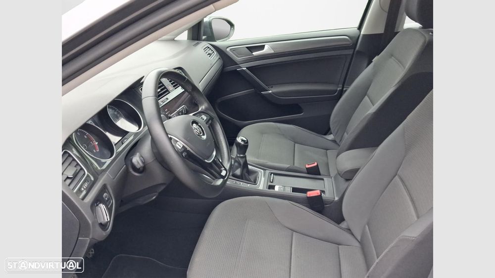 VW Golf 1.0 TSI Confortline - 9