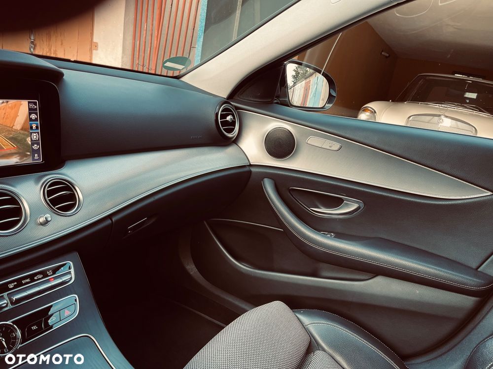 Mercedes-Benz Klasa E 220 d Business Edition 9G-TRONIC - 22