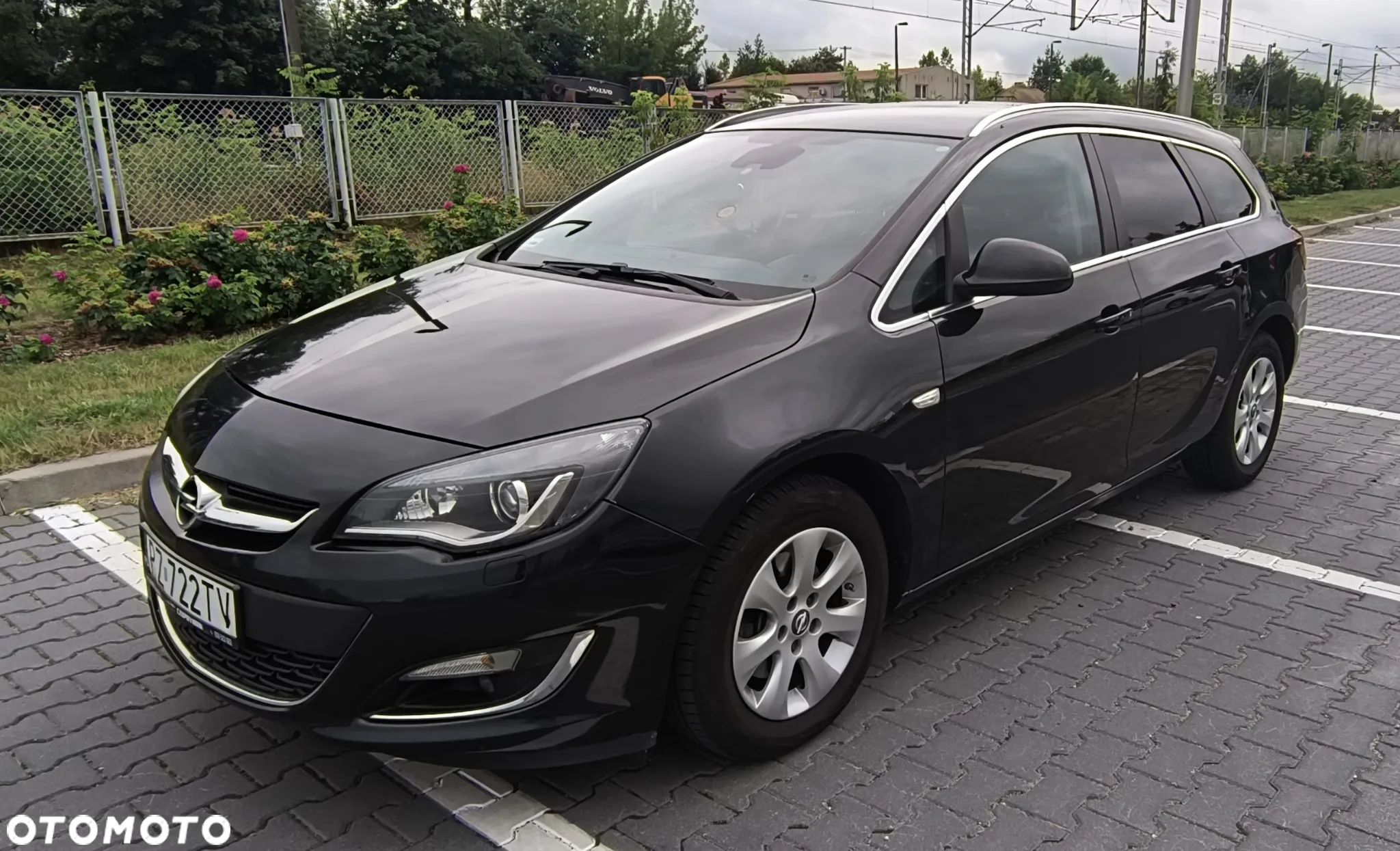 Opel Astra IV 1.6 CDTI Cosmo - 1