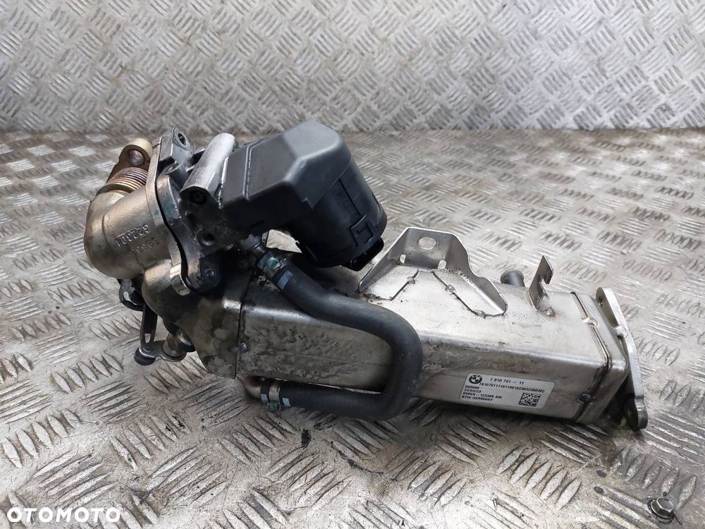 CHŁODNICZKA SPALIN EGR + ZAWÓR BMW F11 520d 2.0 D N47 7810751 7810871 - 2