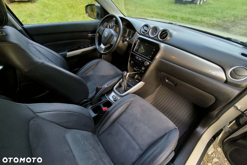 Suzuki Vitara 1.6 XLED 2WD - 12
