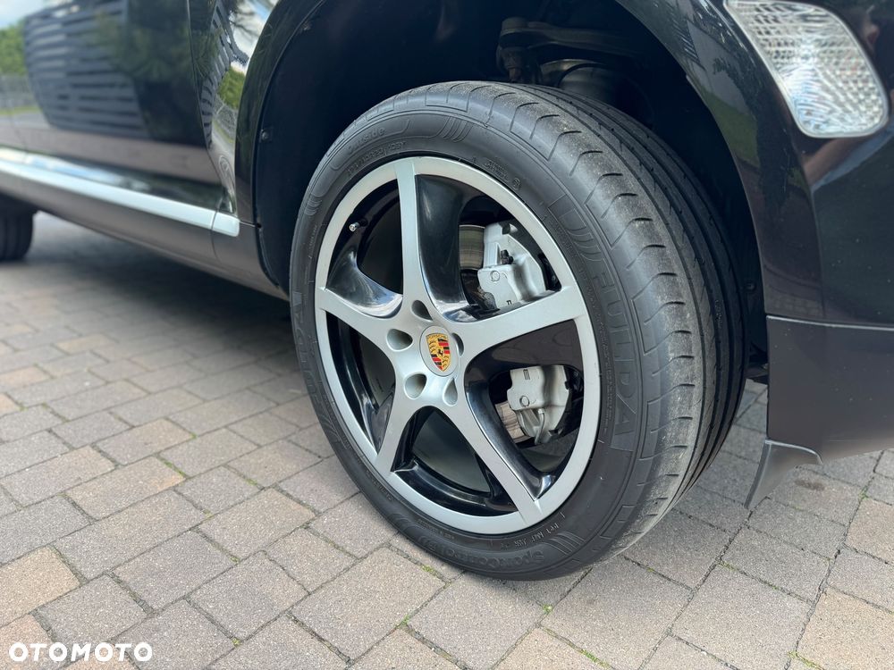 Porsche Cayenne - 16
