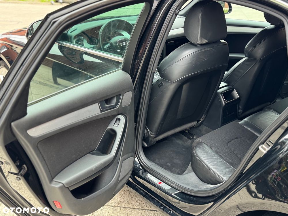 Audi A4 Limousine - 10