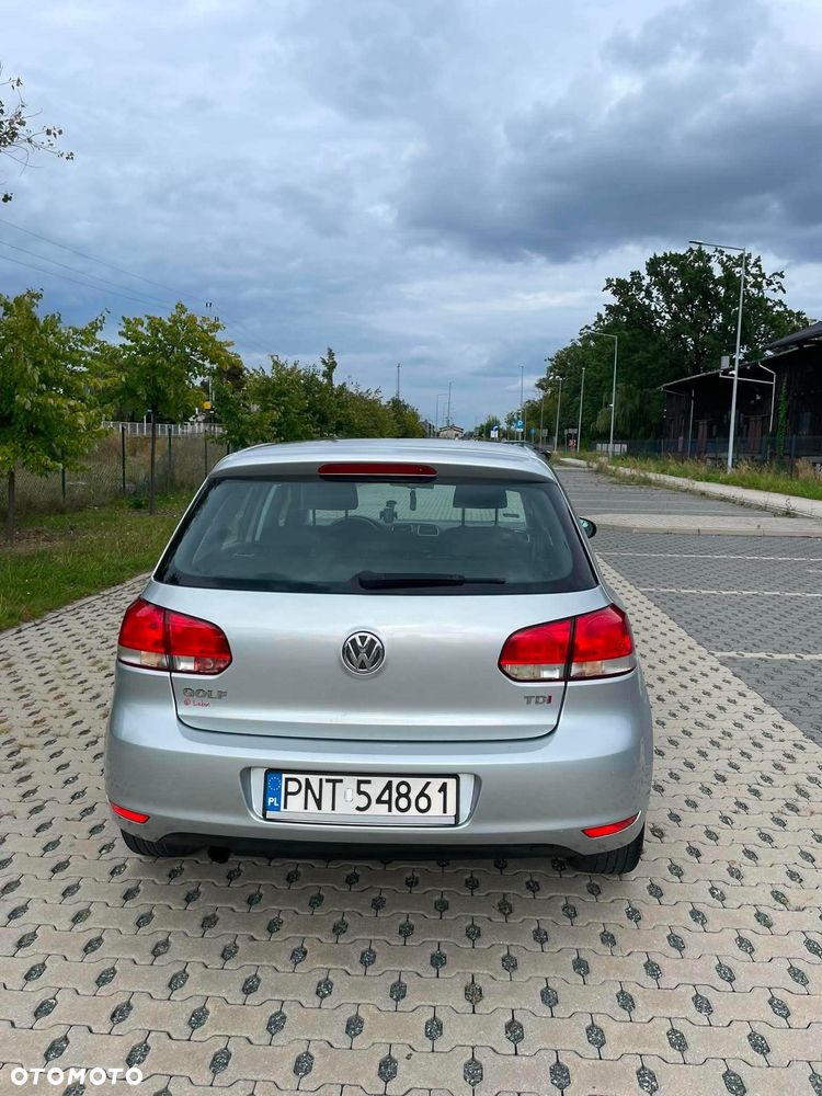 Volkswagen Golf 1.6 TDI Highline - 5