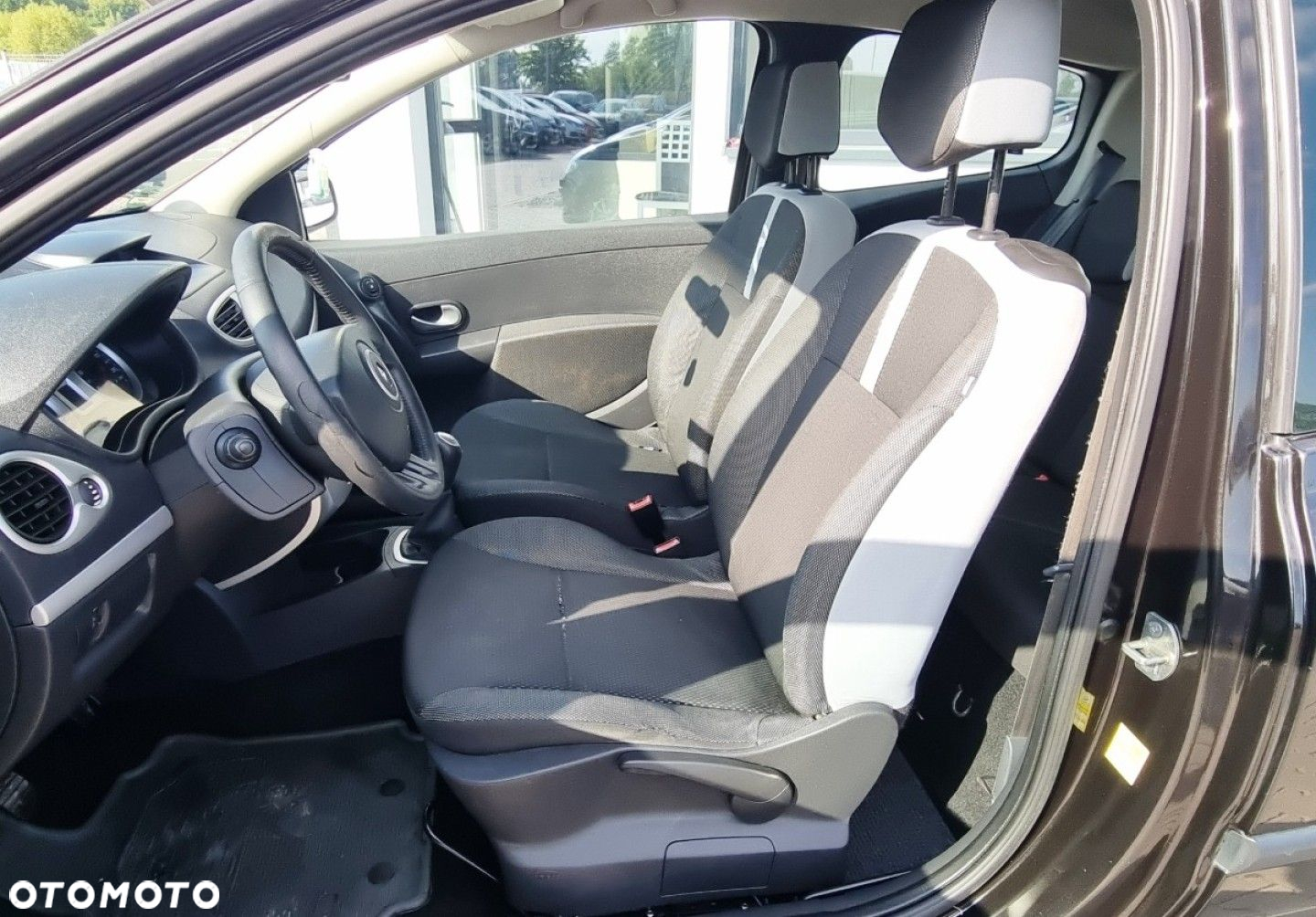 Renault Clio - 20