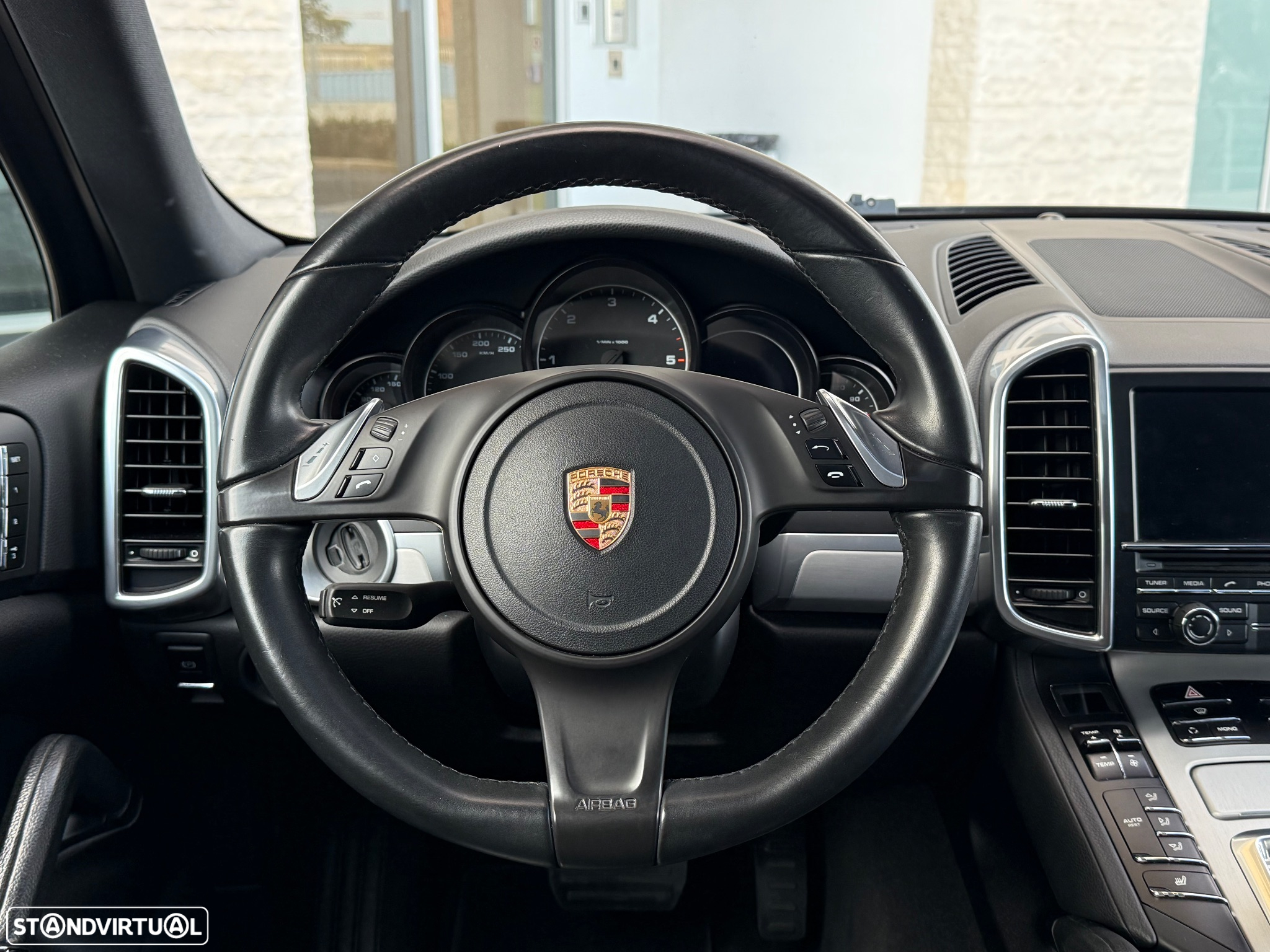 Porsche Cayenne II Platinum Edition - 37