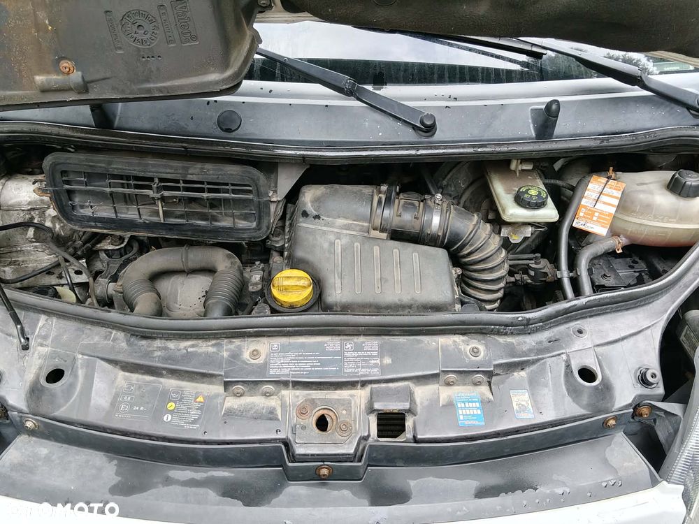 Nissan Primastar - 12