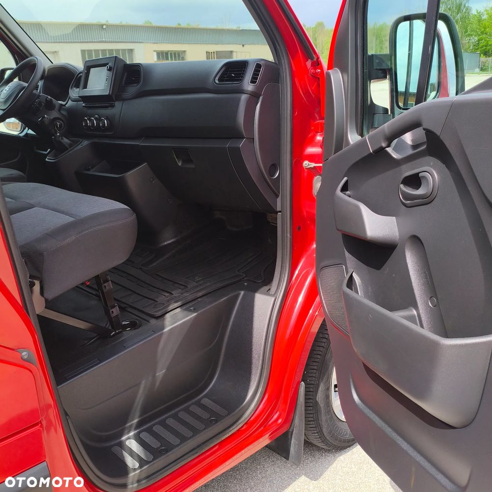Nissan INTERSTAR - 9