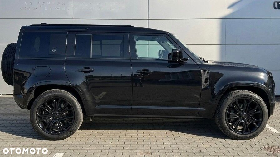 Land Rover Defender - 3