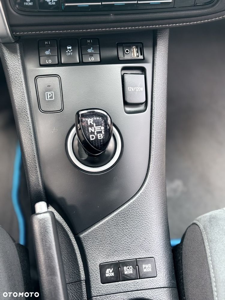 Toyota Auris 1.8 HSD Luna - 8