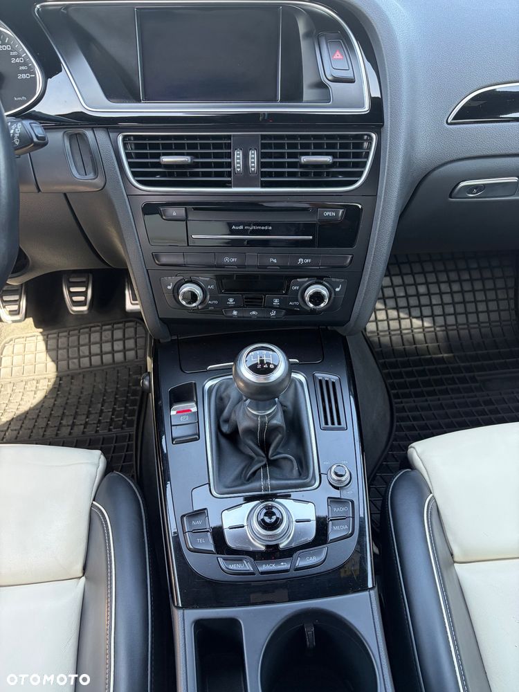 Audi A4 Avant 2.0 TDI DPF clean diesel quattro S line Sportpaket - 13