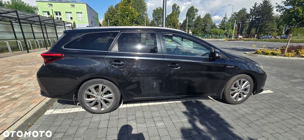 Toyota Auris Hybrid 135 Prestige - 6