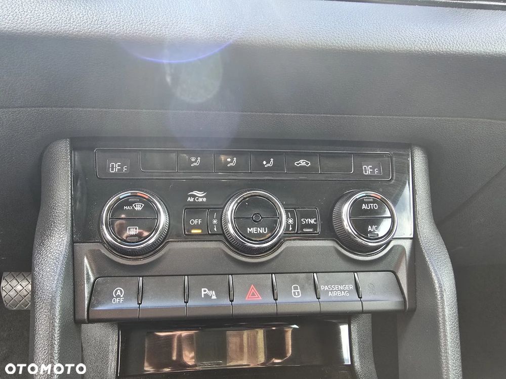Skoda Karoq ver-2-0-tdi-scr-dsg-clever - 29