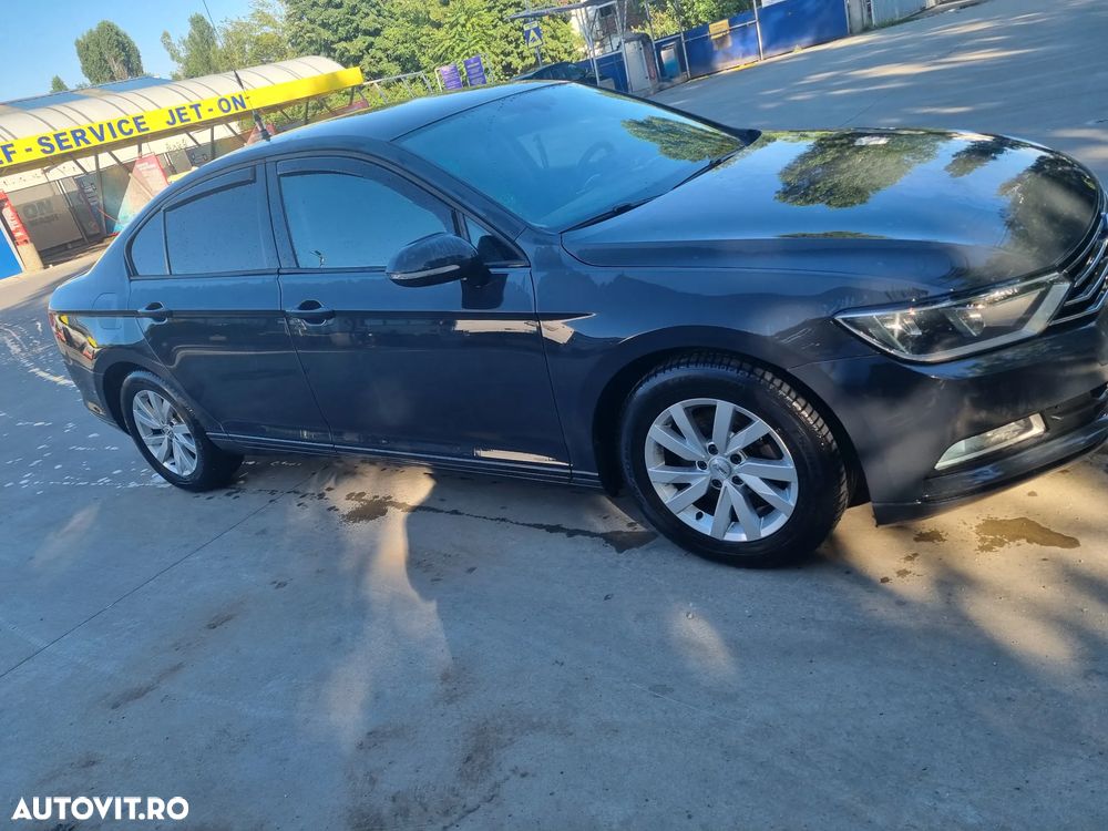Volkswagen Passat 1.6 TDI Comfortline - 6