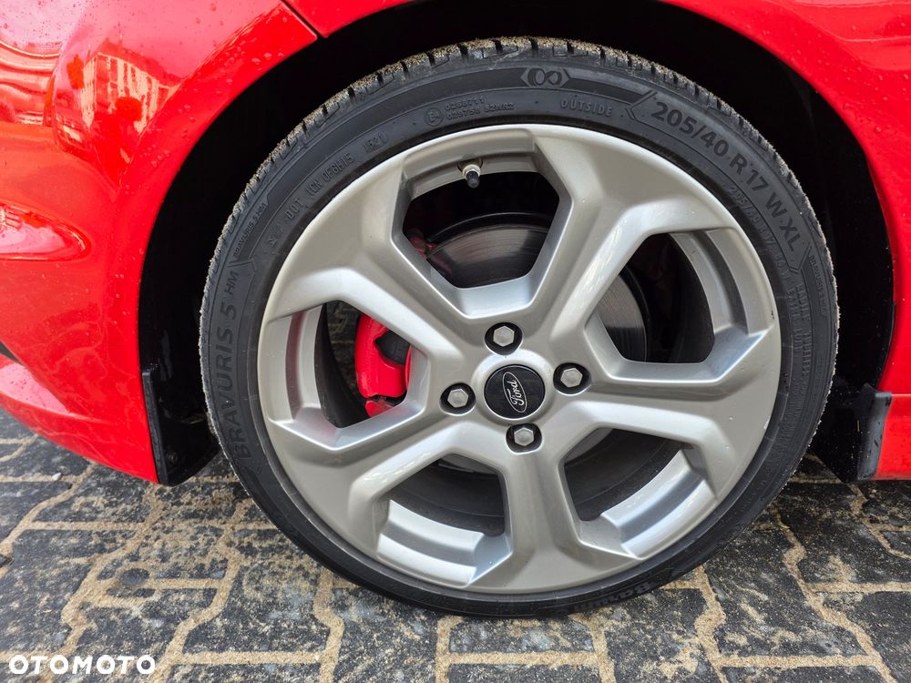 Ford Fiesta 1.6 EcoBoost ST - 14