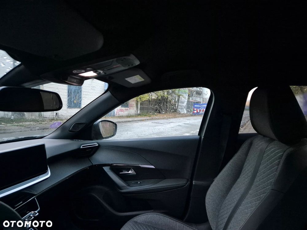 Peugeot 2008 PureTech 130 EAT8 Allure - 19