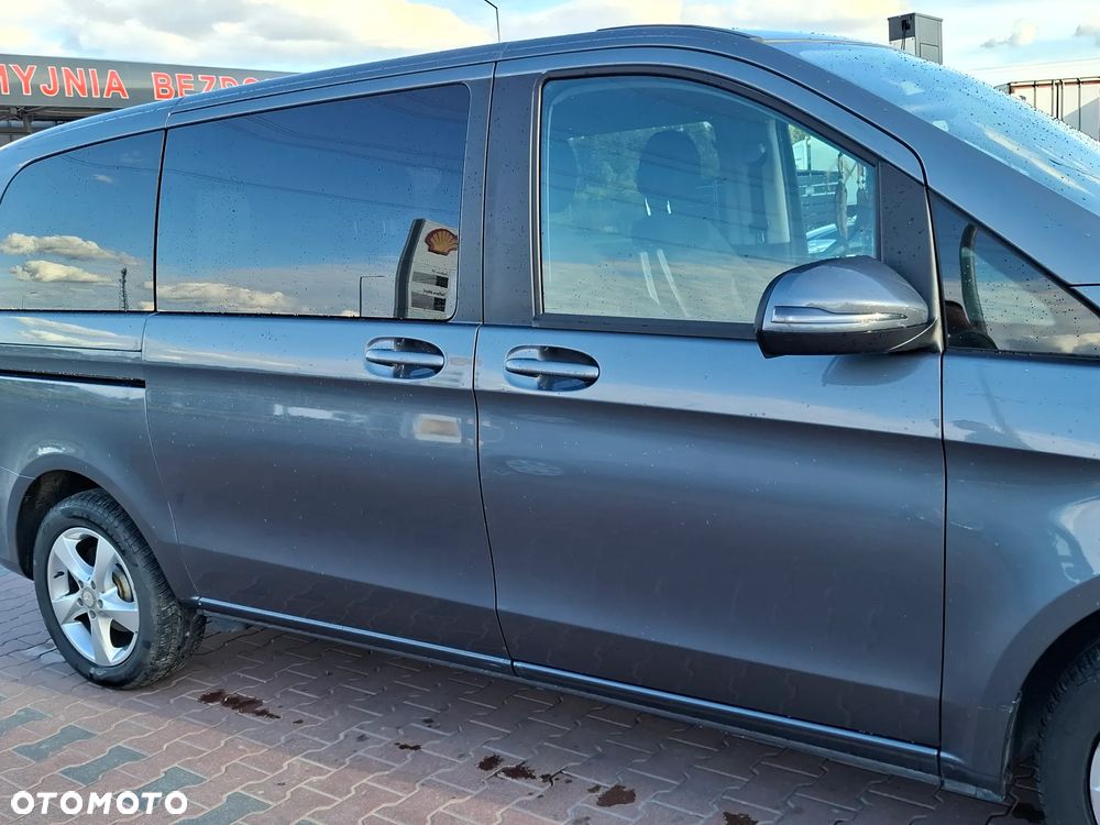 Mercedes-Benz Klasa V 220 CDI - 13