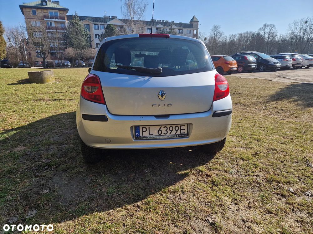 Renault Clio - 6