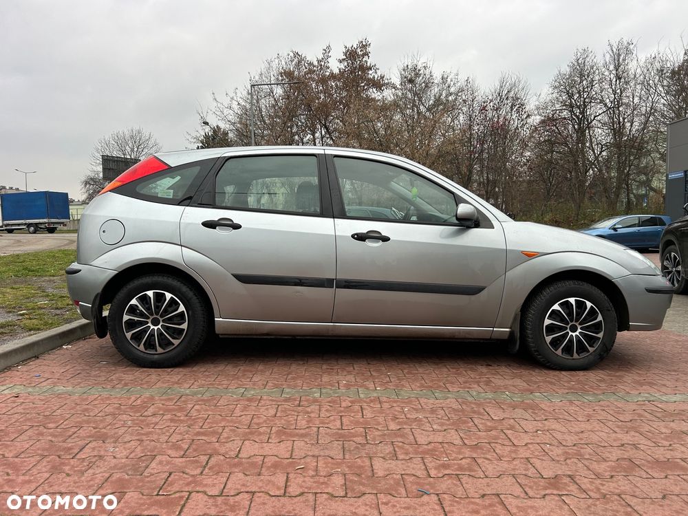 Ford Focus 1.6 Comfort X / 100 - 10