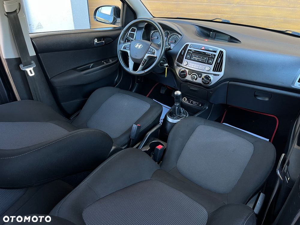 Hyundai i20 - 27