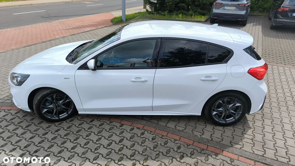 Ford Focus 1.5 EcoBlue Start-Stopp-System ST-LINE STYLE - 12