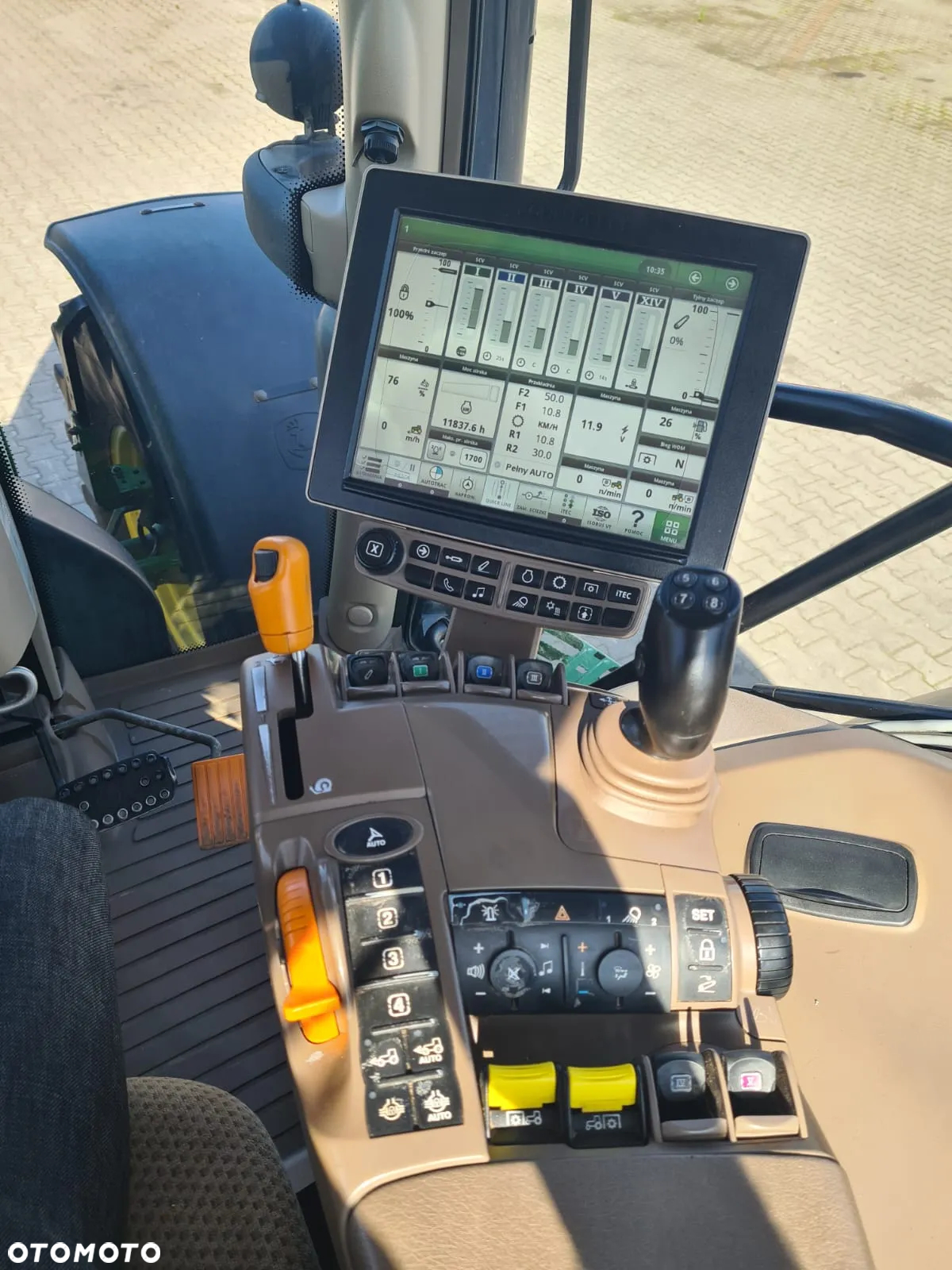 John Deere 6215R. GPS, 50km/h - 13