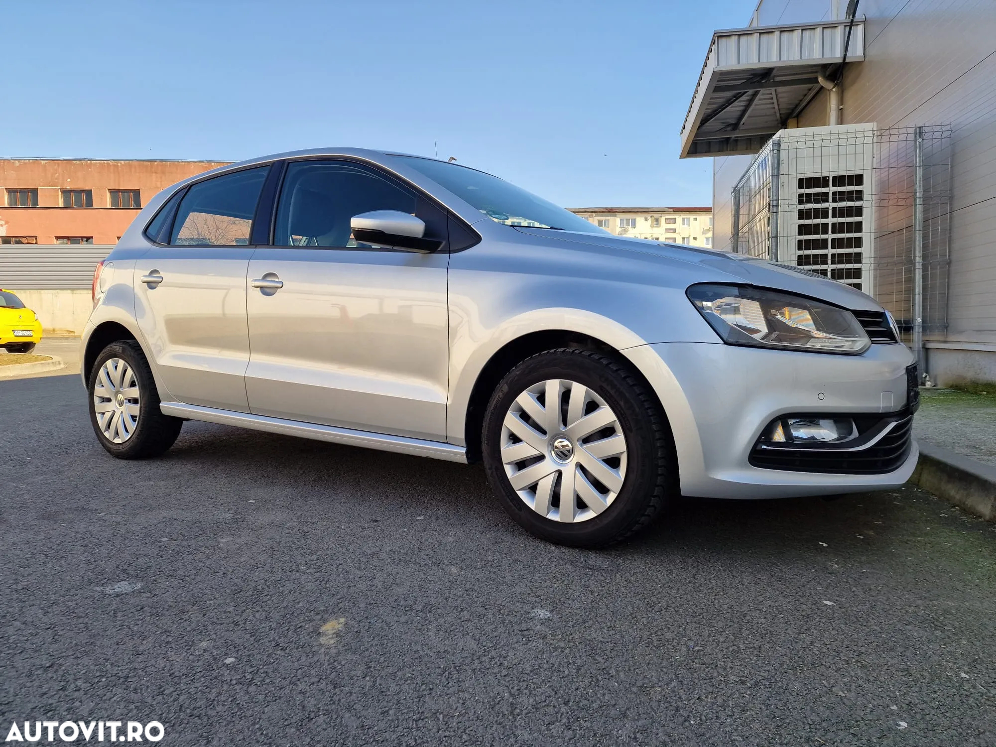 Volkswagen Polo 1.4 TDI (Blue Motion Technology) Comfortline - 28