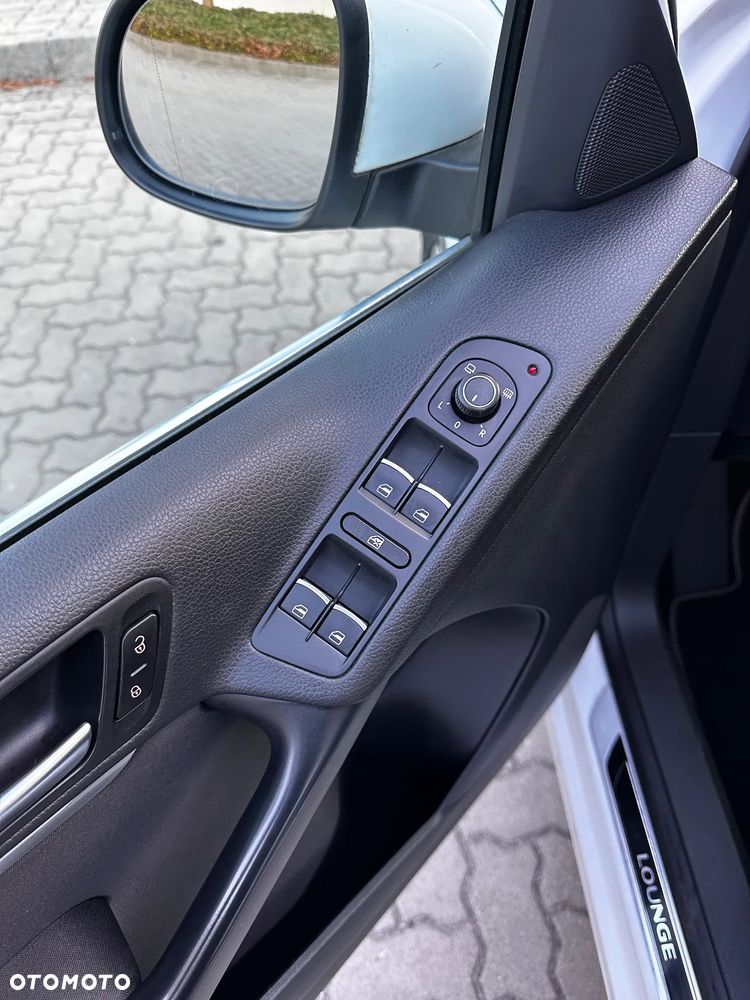 Volkswagen Tiguan 2.0 TDI SCR BlueMotion Technology Lounge Sport & Style - 18