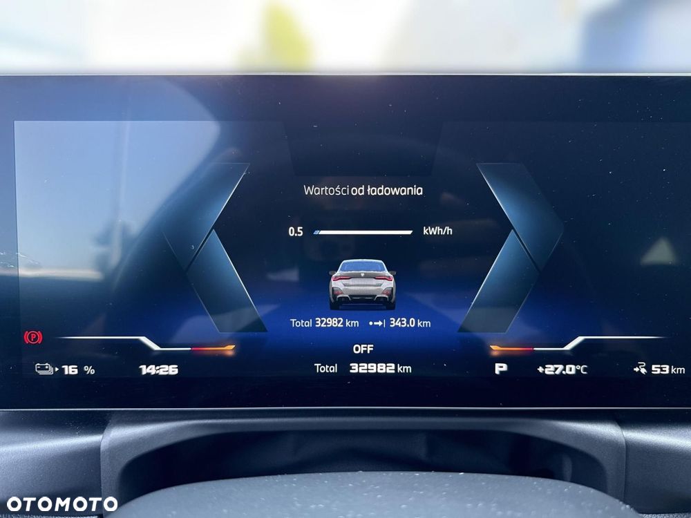 BMW i4 - 23