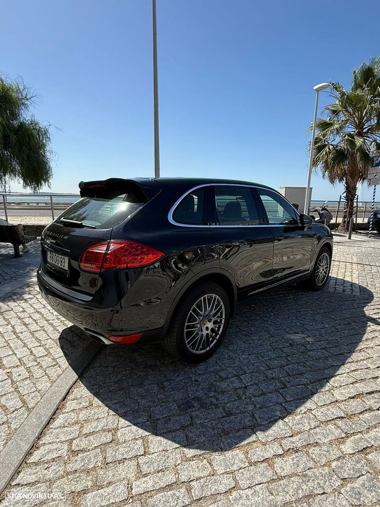 Porsche Cayenne 3.0 V6 - 4