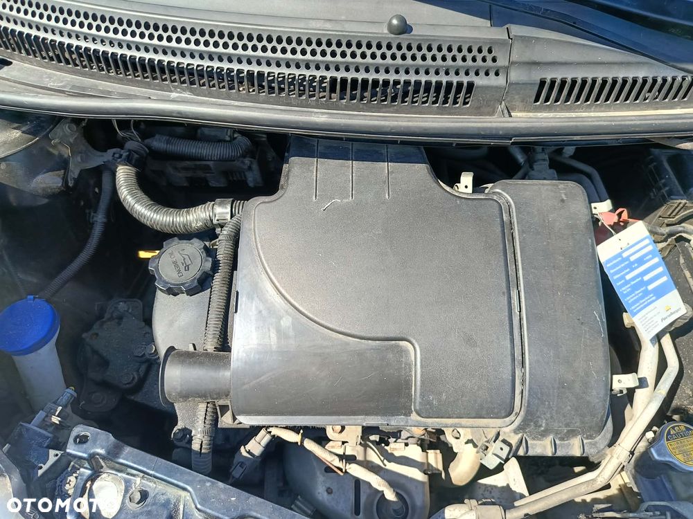 Peugeot 107 - 12