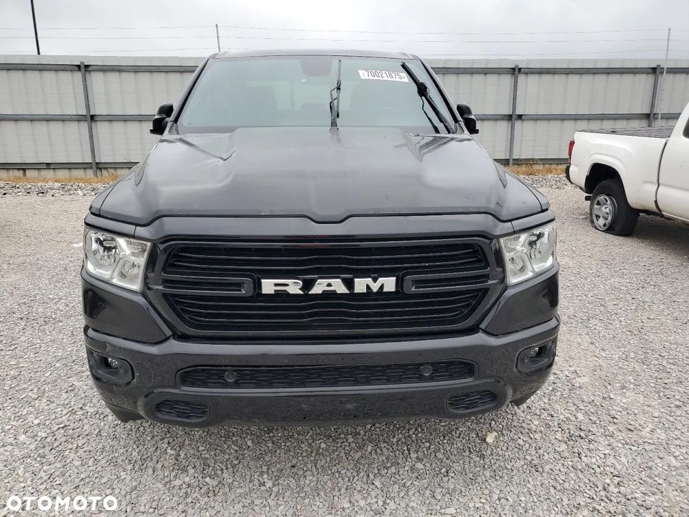 RAM 1500 5.7 Crew Cab Bighorn - 6