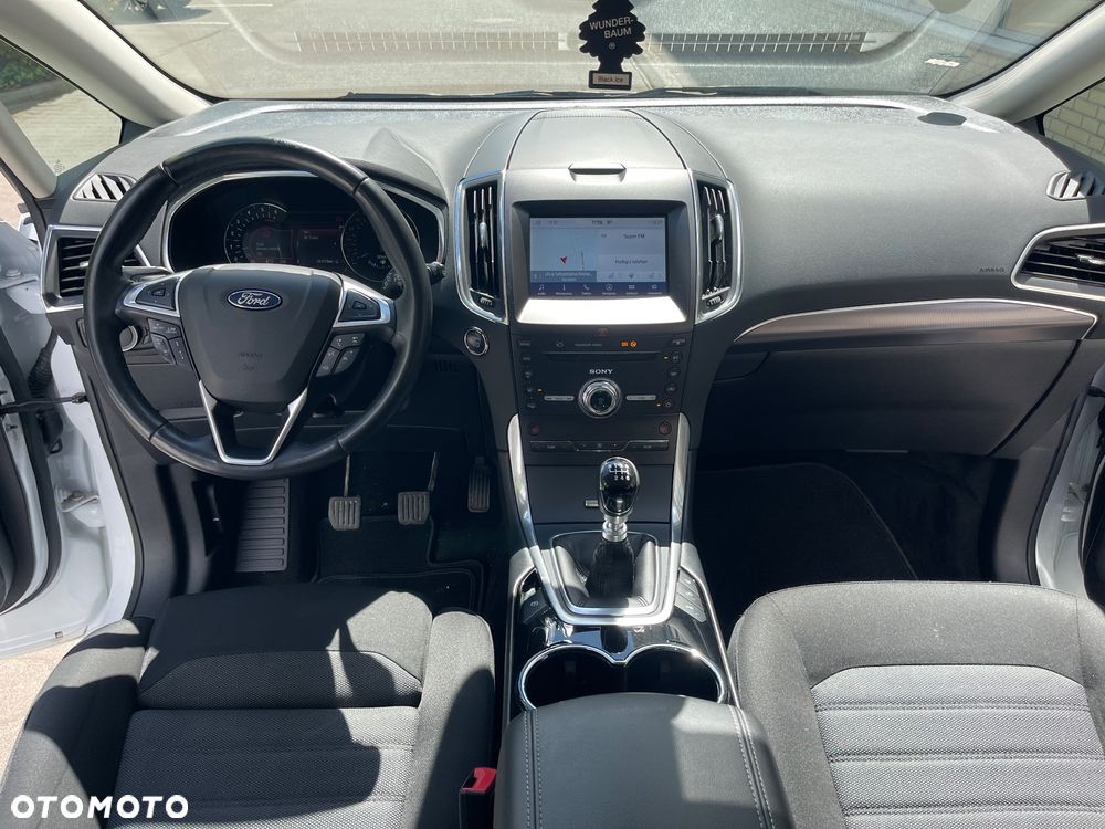 Ford S-Max - 24