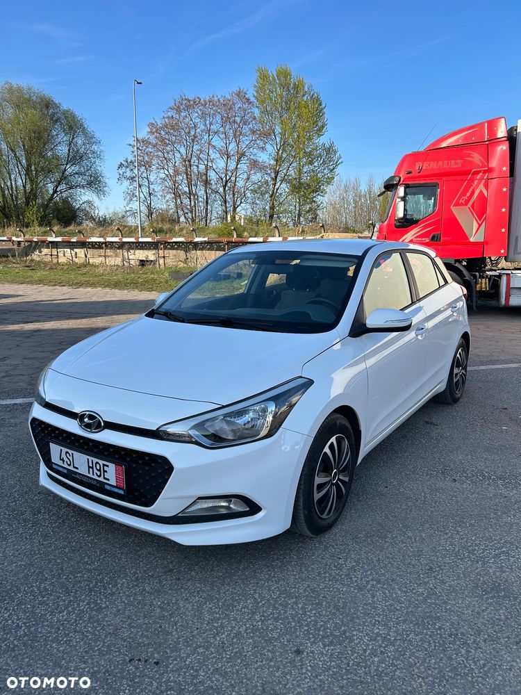 Hyundai i20 blue 1.2 - 3