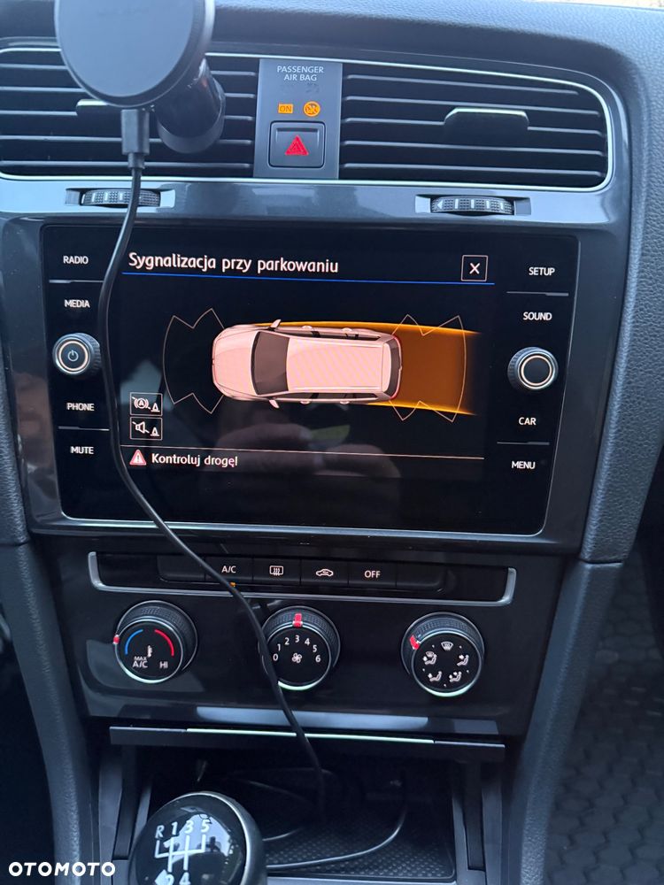 Volkswagen Golf 1.6 TDI BMT Comfortline - 38